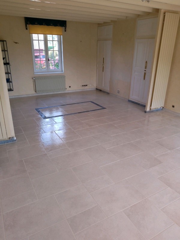 Rénovation d'un sol d'une maison de maître avec pose de carrelage multi format sur Yport 76 à côté d'Etretat