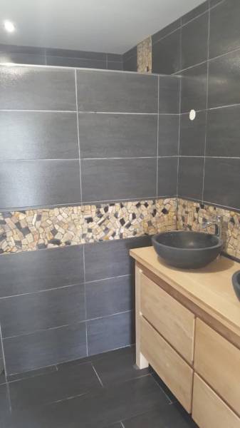 Entreprise spécialisée dans la création de salle de bain pour un particulier sur Deauville