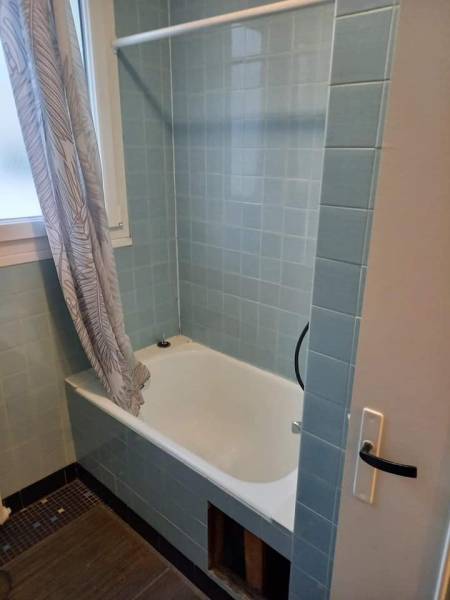Entreprise de carrelage pour la pose de faïence dans une salle de bain à Dieppe 76