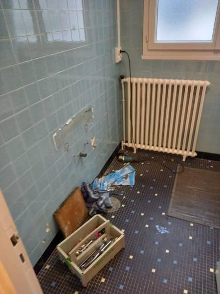 Entreprise de carrelage pour la pose de faïence dans une salle de bain à Dieppe 76