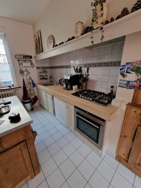 Pose de faïences dans une cuisine en rénovation à Dieppe 76
